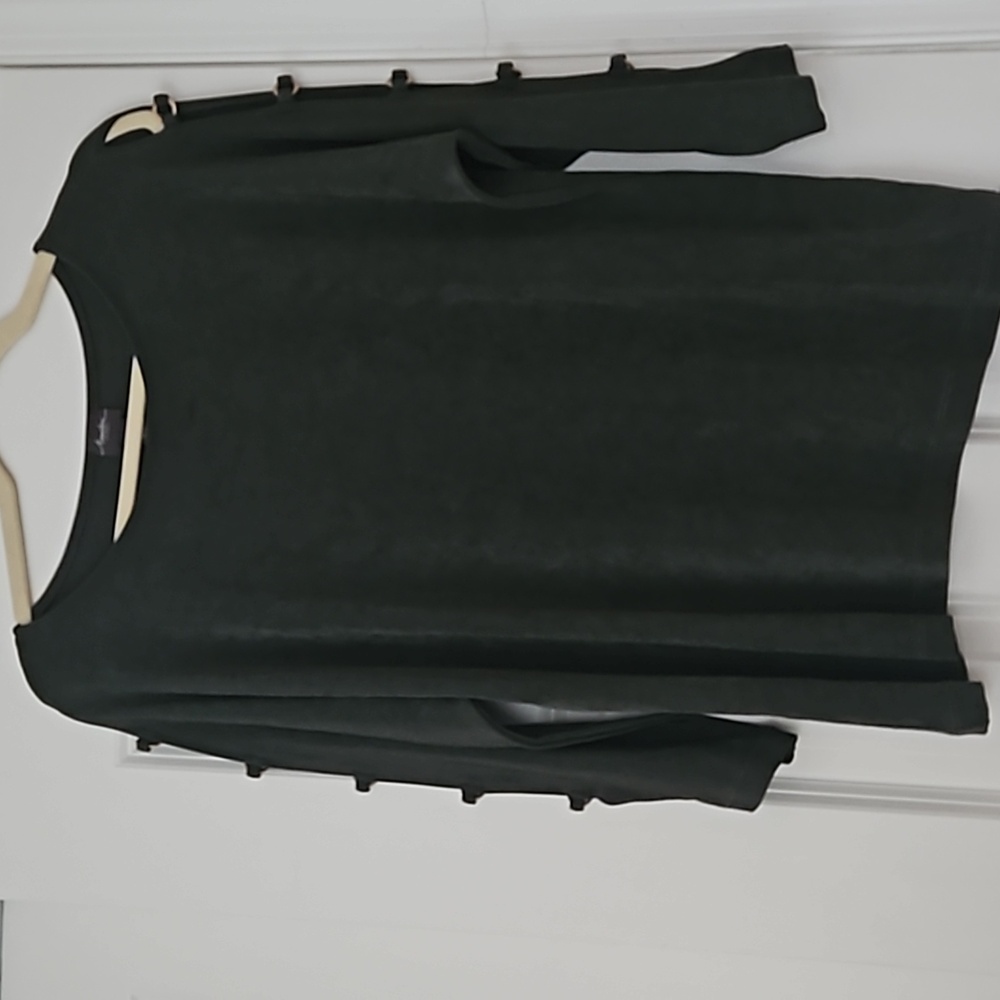 Chico's Olive green jersey knit top w/ 'open arm' design. 16w - Chico's 3. EUC. - Picture 2 of 11